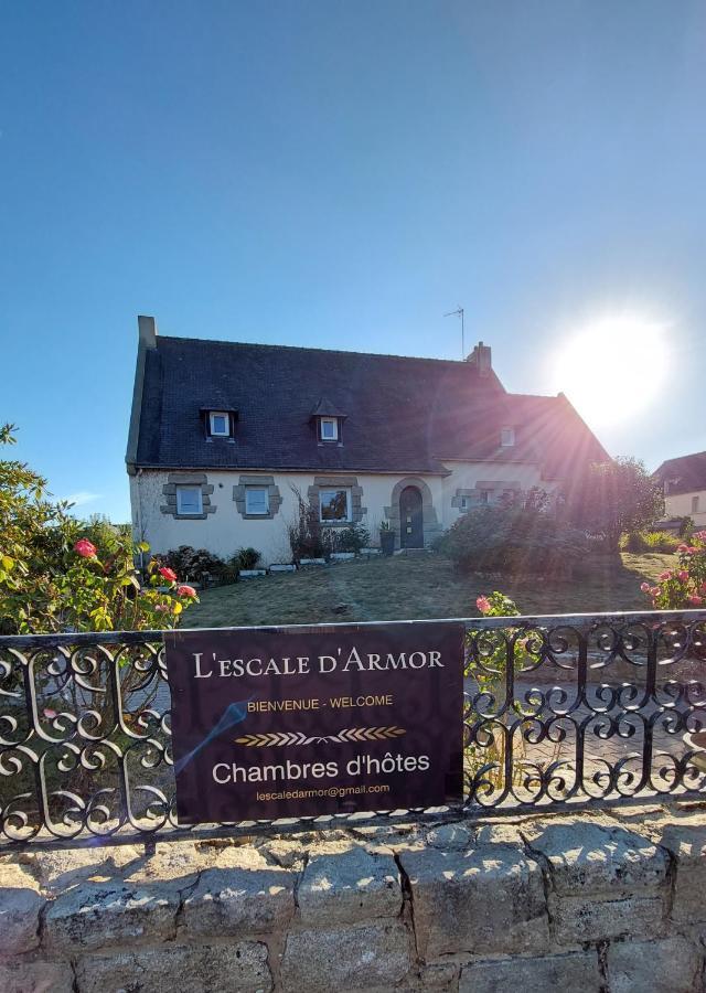 L'Escale D'Armor Bed & Breakfast Loudeac Bagian luar foto